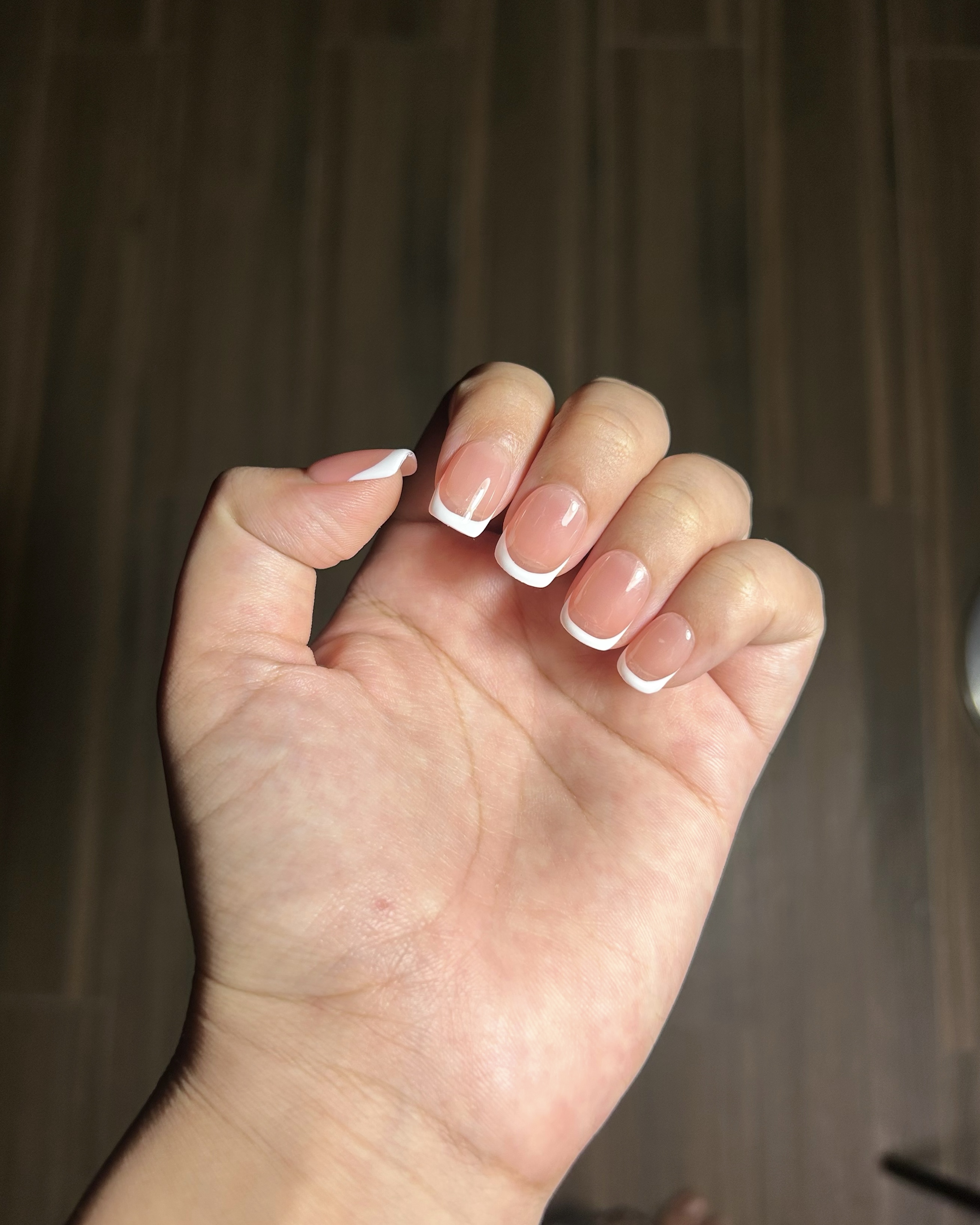Classic French Tips Bridal press-on nails